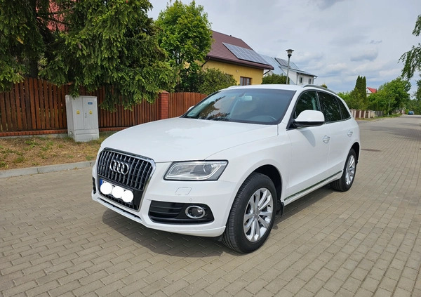 Audi Q5 cena 89900 przebieg: 159900, rok produkcji 2015 z Pakość małe 407